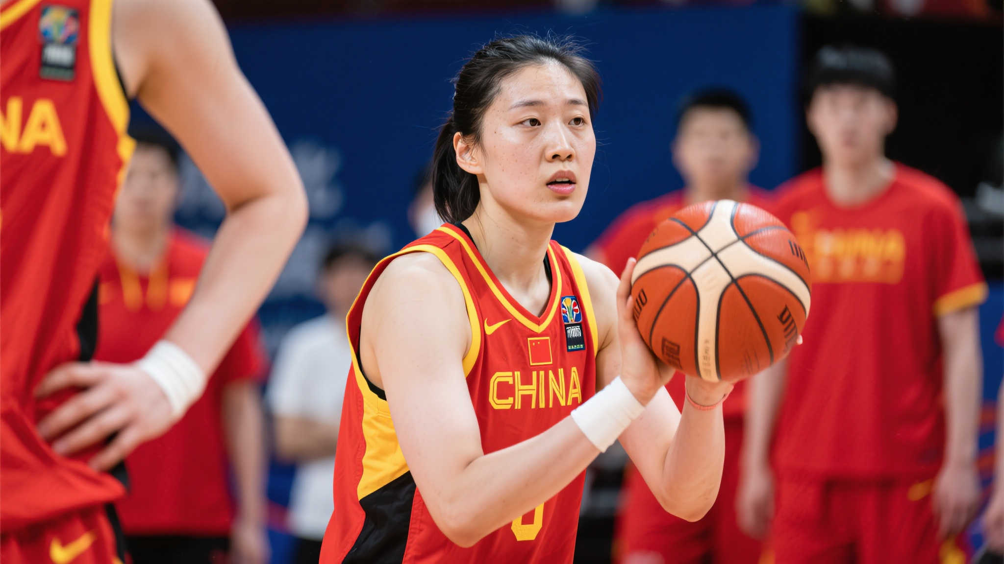 李梦未来能否再披中国女篮战袍? 不过,仅仅凭借竞技层面的优势是否足够让李梦顺利归队